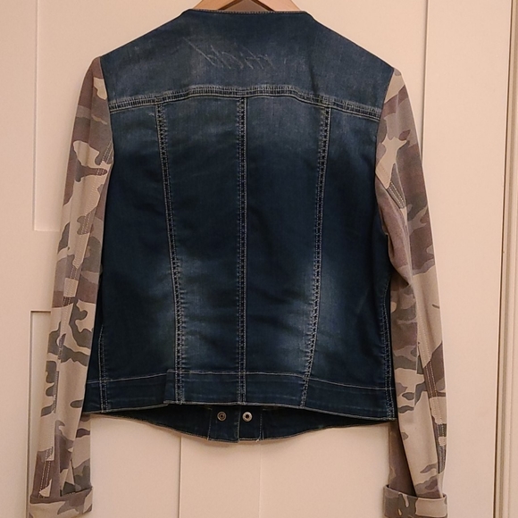 Airfield Jean Jacket - Picture 2 of 4